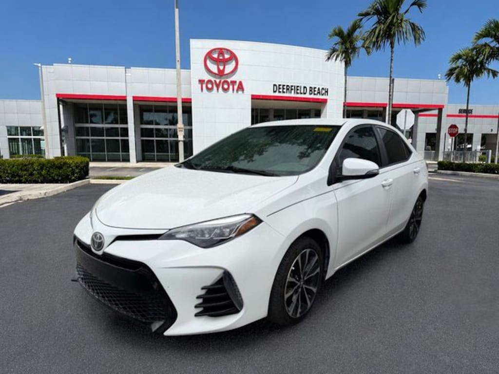Used 2018 Toyota Corolla SE Sedan