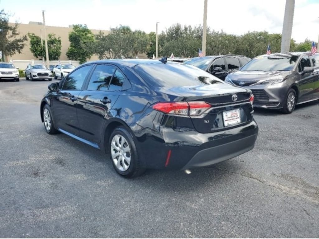 Used 2025 Toyota Corolla LE Sedan
