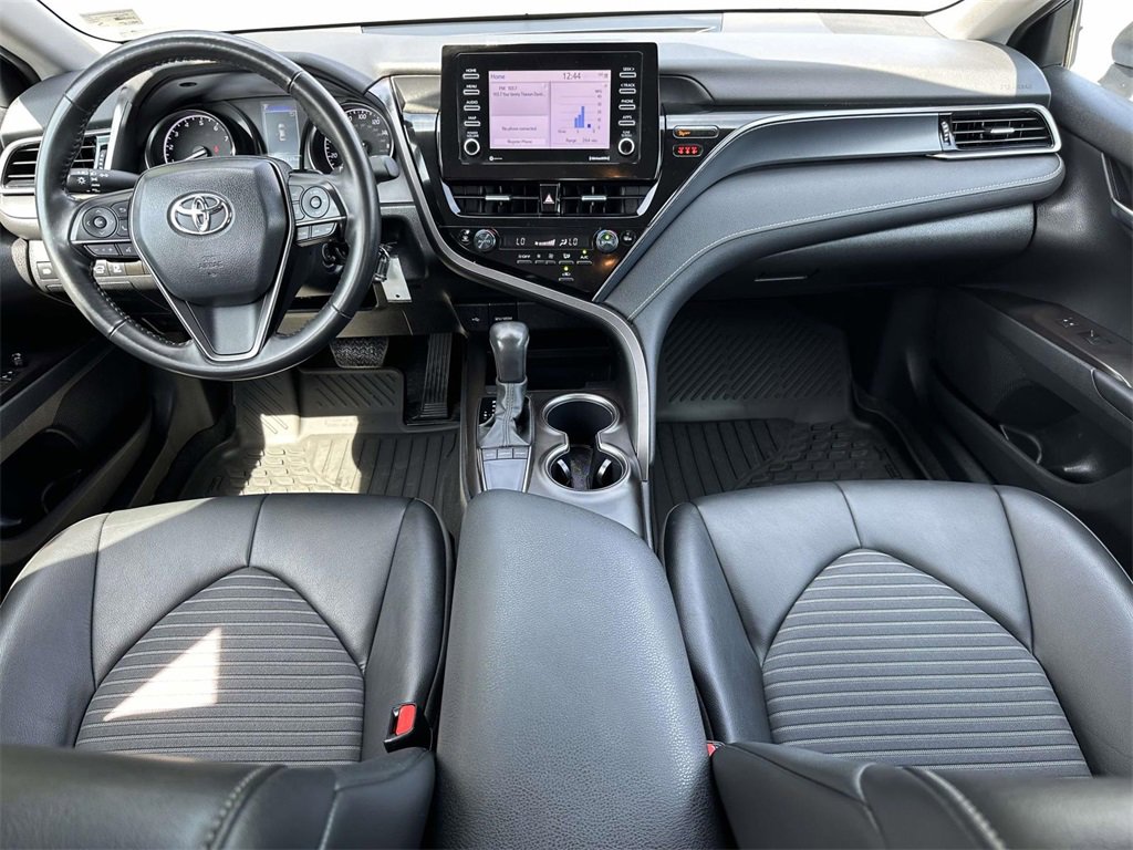 2024 Toyota Camry SE photo 2