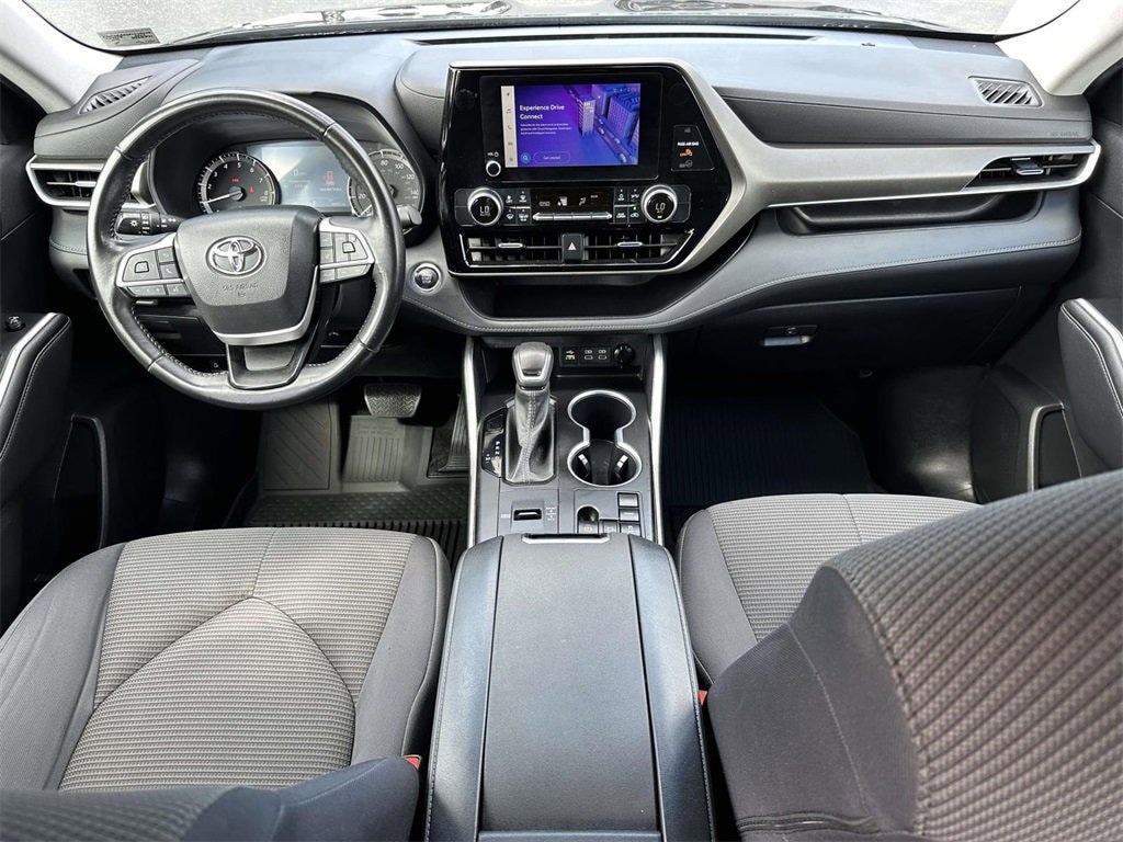 Used 2023 Toyota Highlander LE SUV