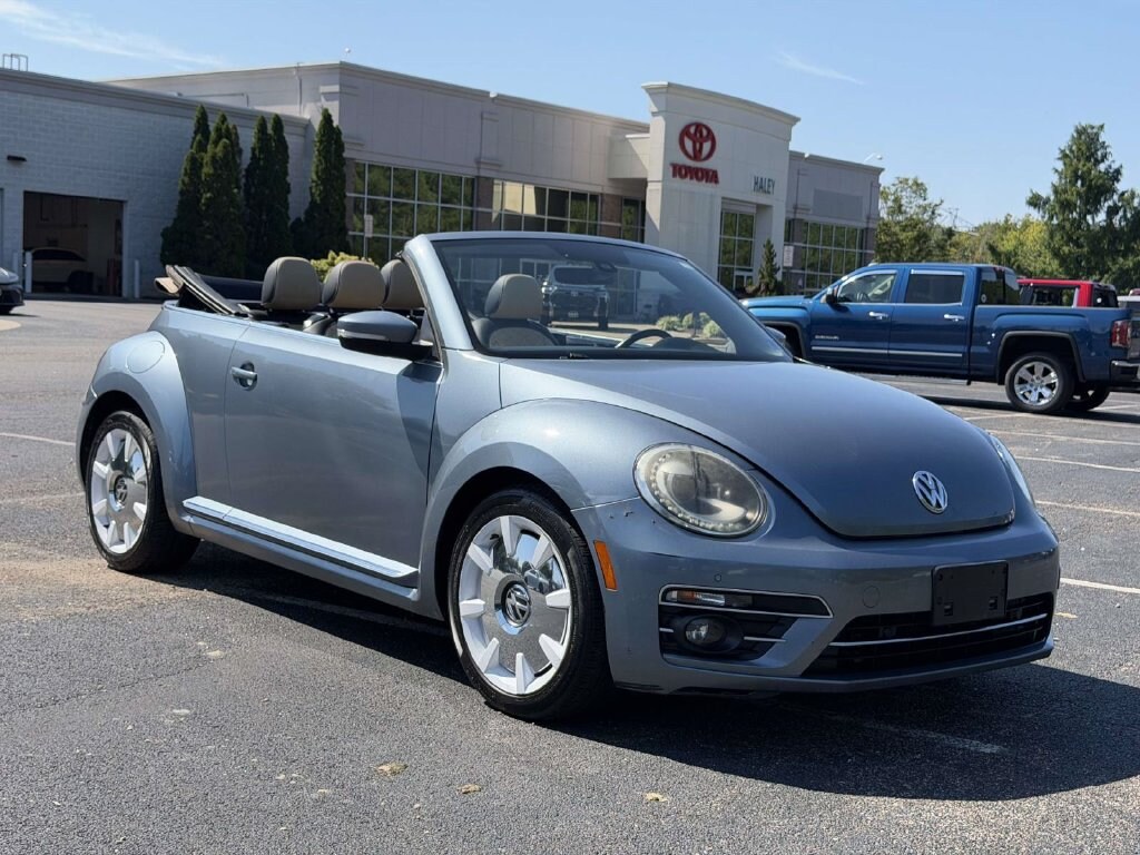 Used 2019 Volkswagen Beetle Convertible 2.0T Final Edition SEL Convertible