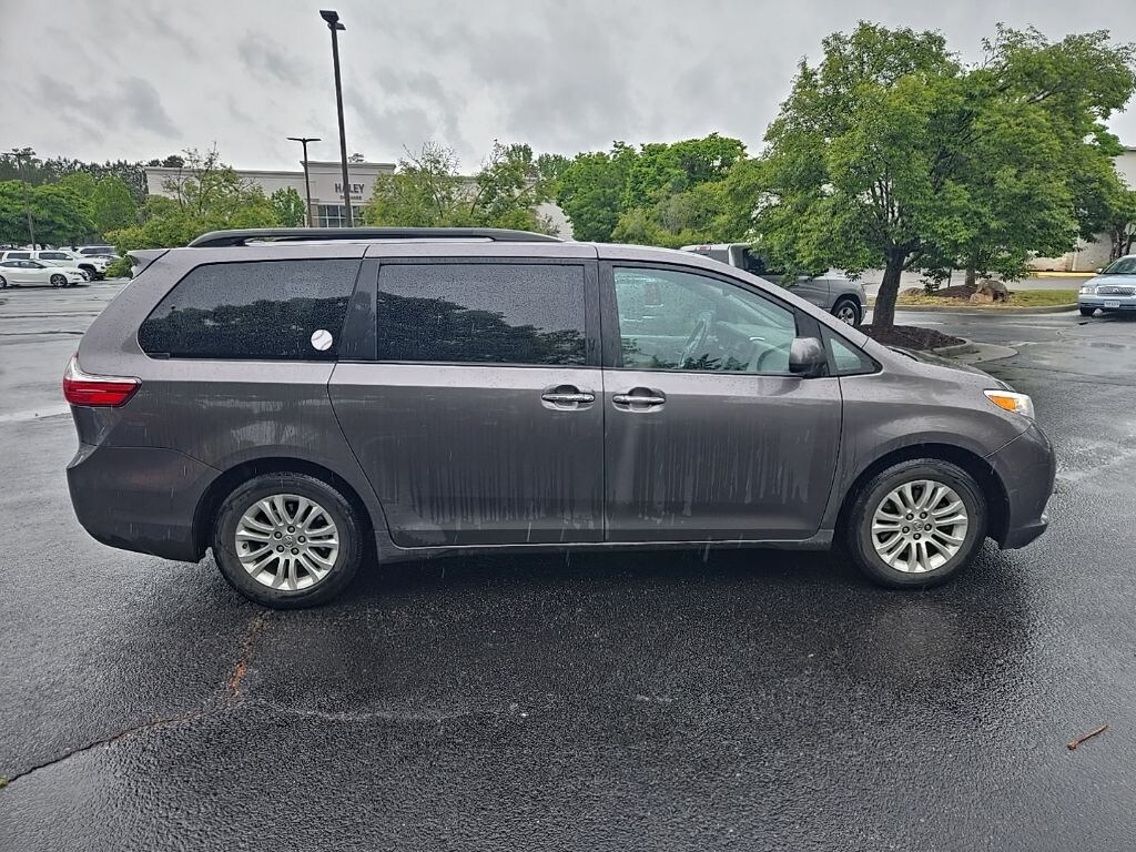Used 2015 Toyota Sienna XLE Minivan/Van