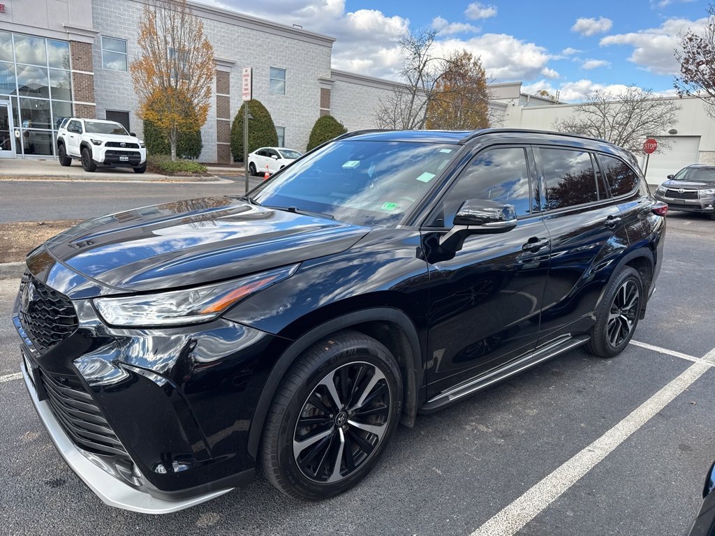 2022 Toyota Highlander XSE photo 3
