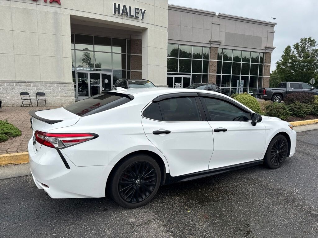 Used 2019 Toyota Camry SE Sedan