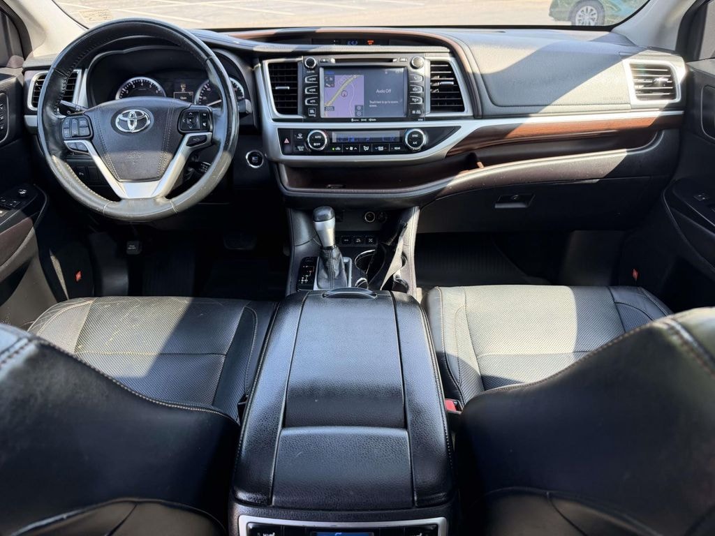Used 2016 Toyota Highlander Limited Platinum V6 SUV