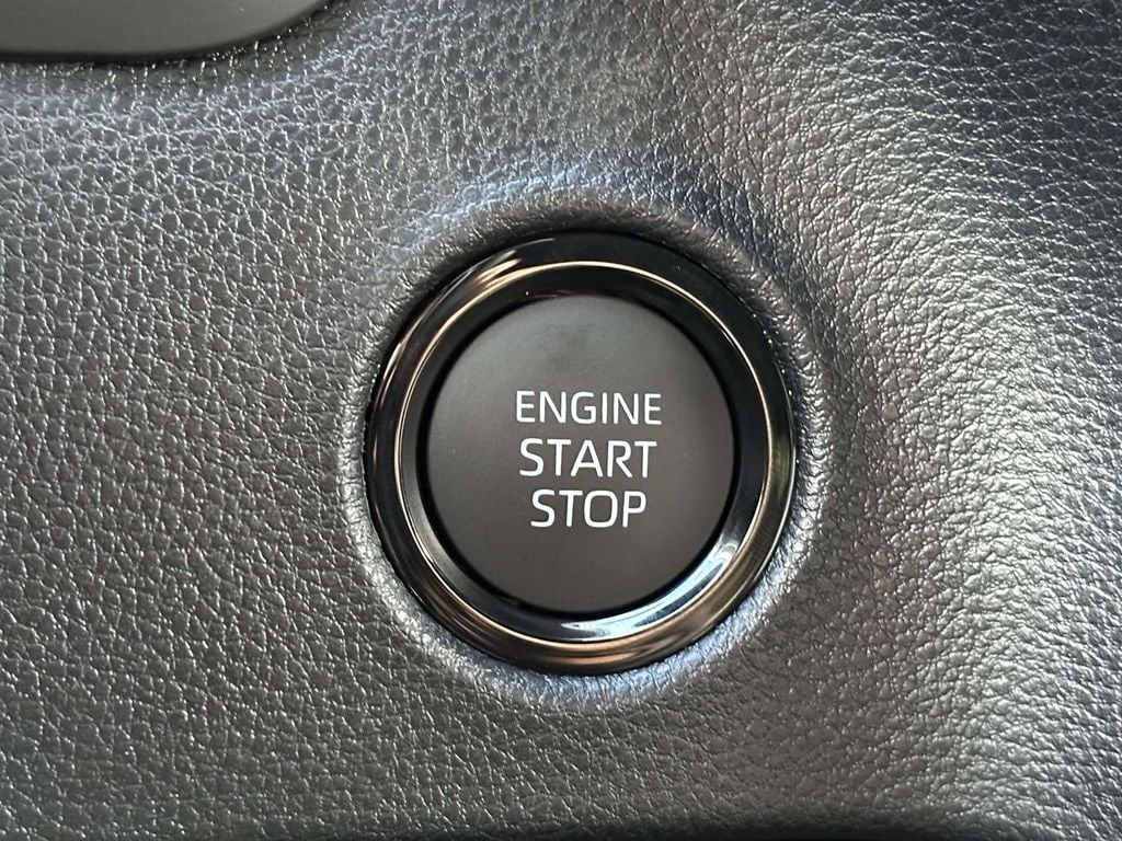 2026 Toyota Tundra SR5 - Photo 7