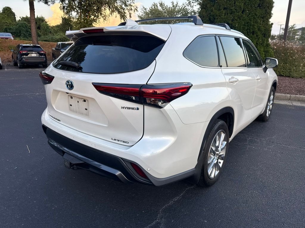 Used 2023 Toyota Highlander Hybrid Limited SUV