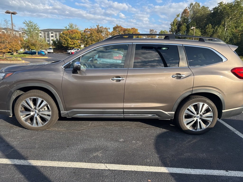 2021 Subaru Ascent Touring photo 4