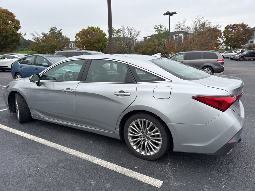2020 Toyota Avalon Limited photo 2