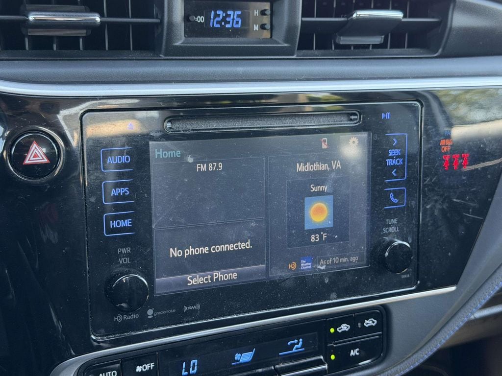 Used 2018 Toyota Corolla SE Sedan