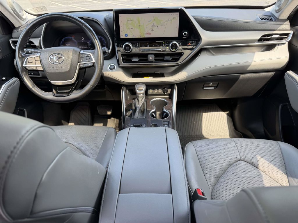 Used 2023 Toyota Highlander Hybrid Limited SUV