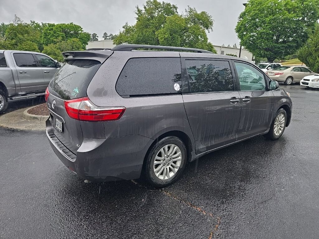 Used 2015 Toyota Sienna XLE Minivan/Van