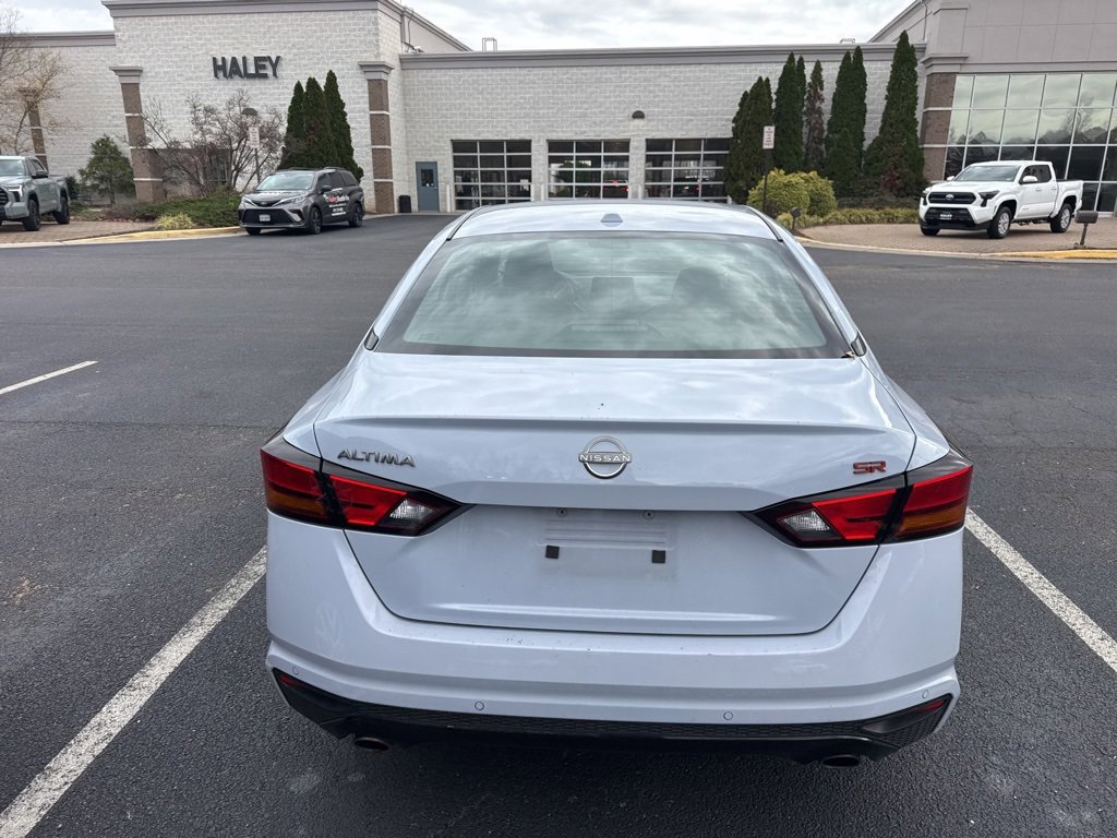 2023 Nissan Altima 2.5 SR photo 4
