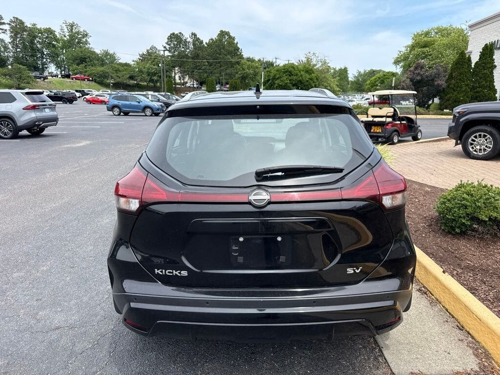 Used 2024 Nissan Kicks SV SUV