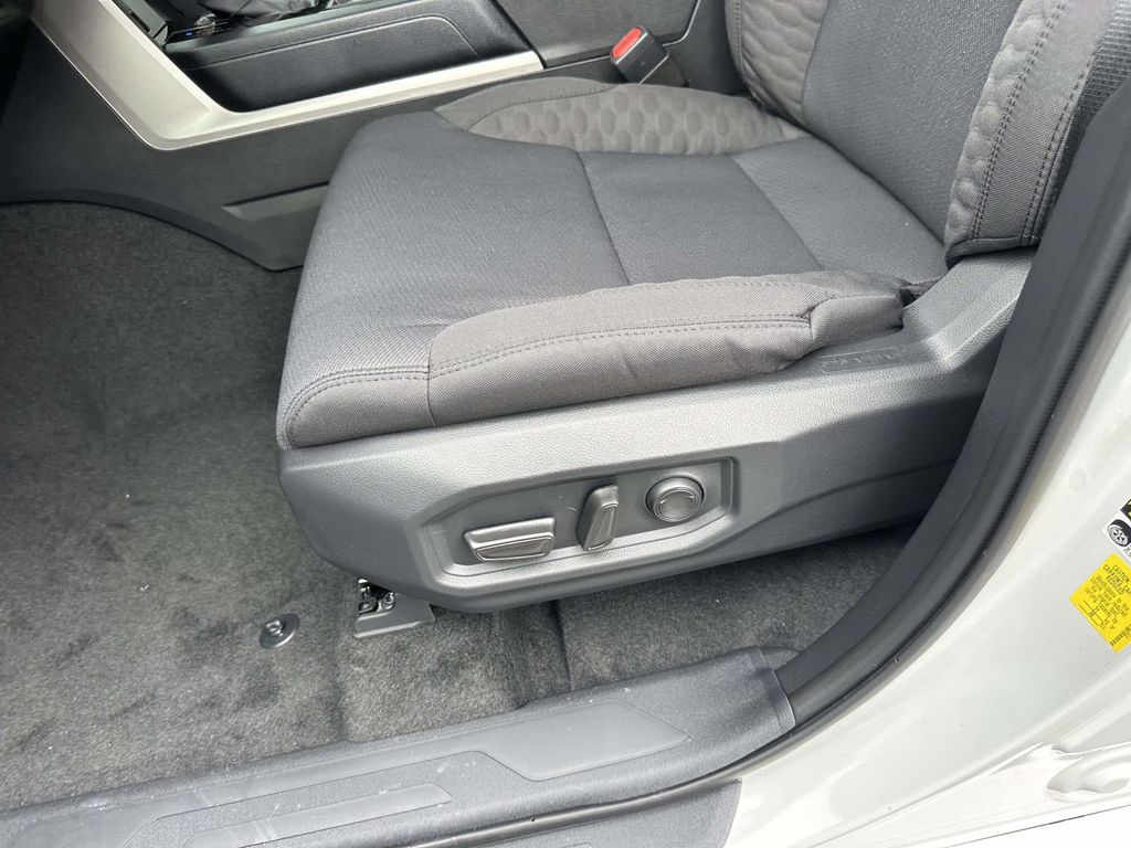 2026 Toyota Tundra SR5 - Photo 16