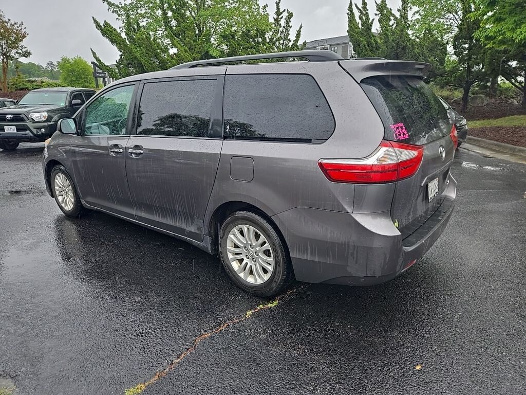 Used 2015 Toyota Sienna XLE Minivan/Van