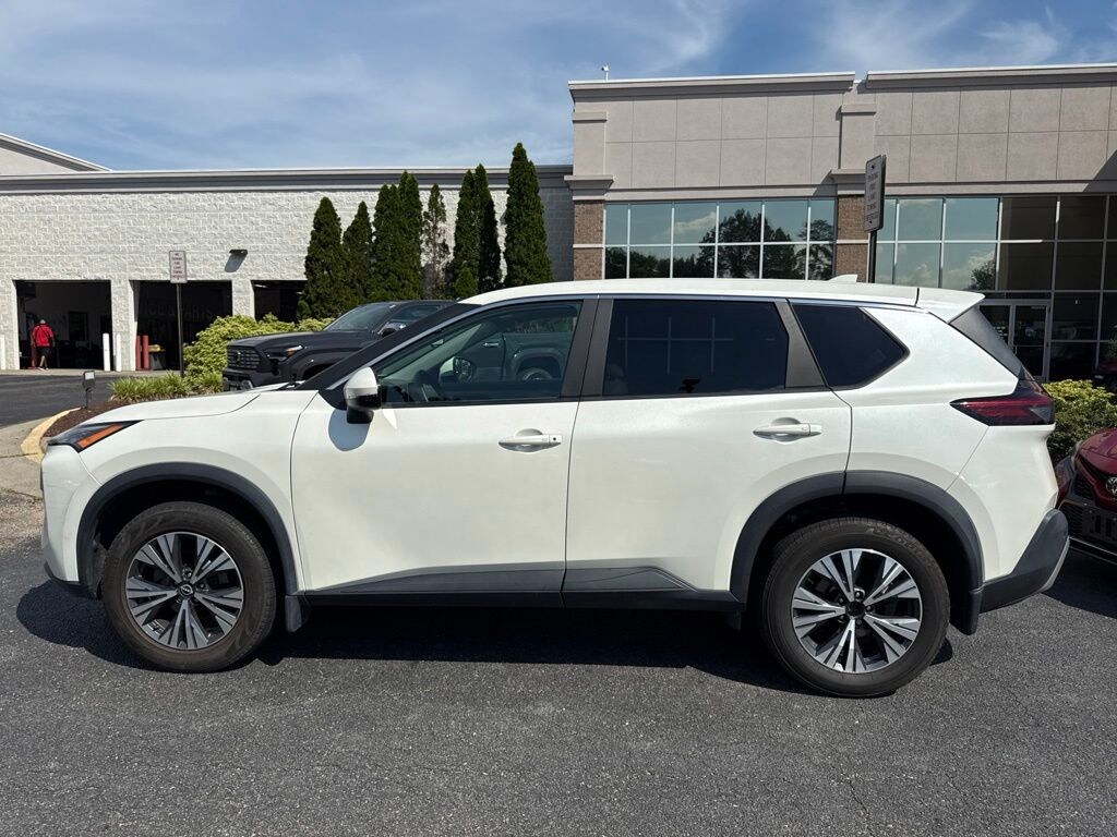 Used 2022 Nissan Rogue SV SUV