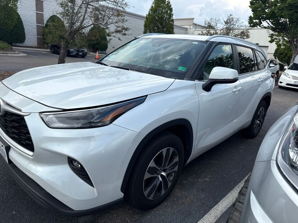 Used 2023 Toyota Highlander XLE SUV