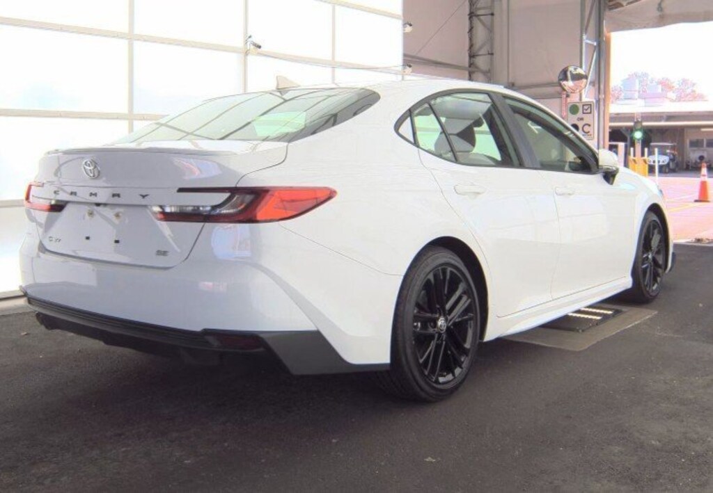 Used 2025 Toyota Camry SE Sedan