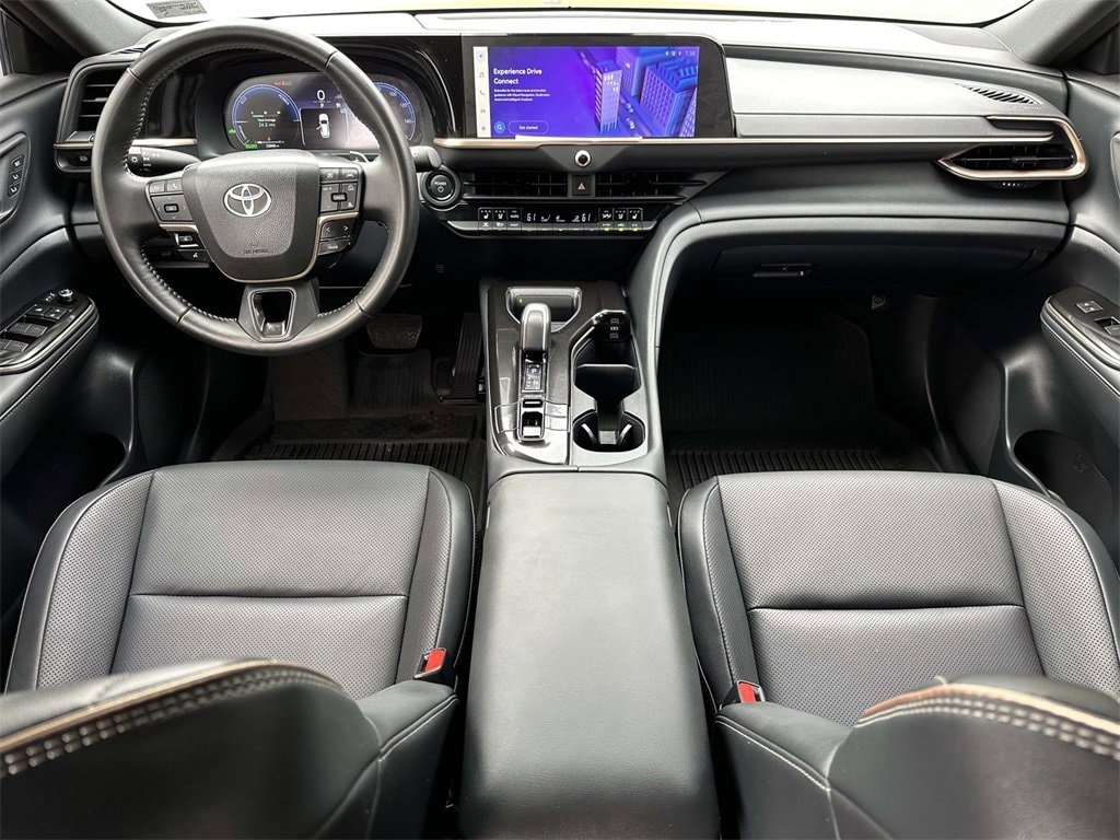 Used 2025 Toyota Crown Signia XLE SUV