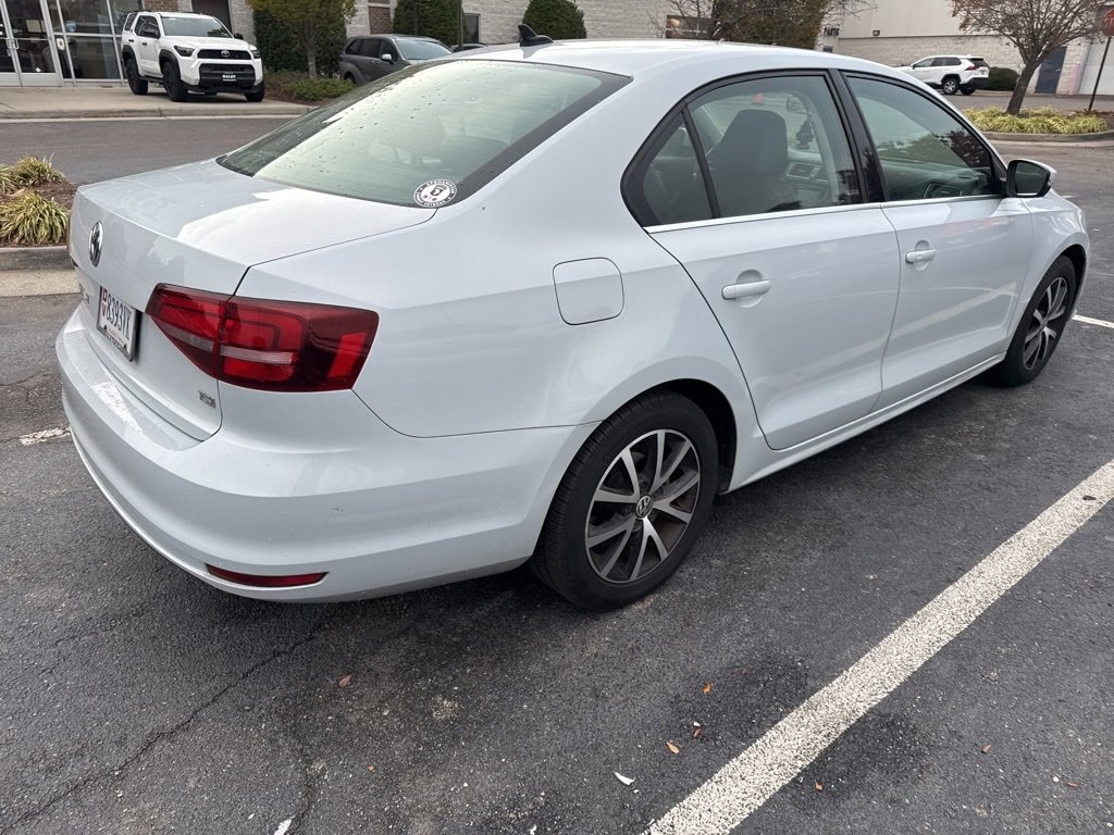 Used 2017 Volkswagen Jetta 1.4T SE Sedan