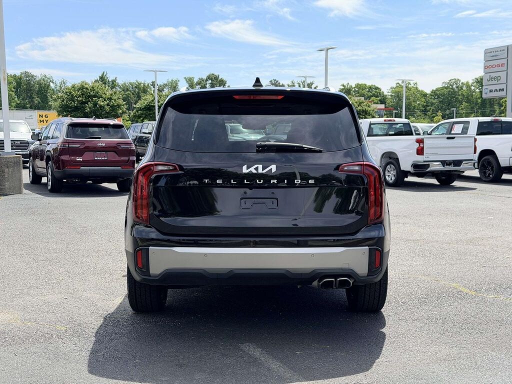 Used 2025 Kia Telluride S SUV