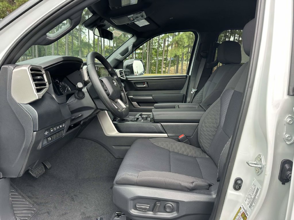 2026 Toyota Tundra SR5 - Photo 15