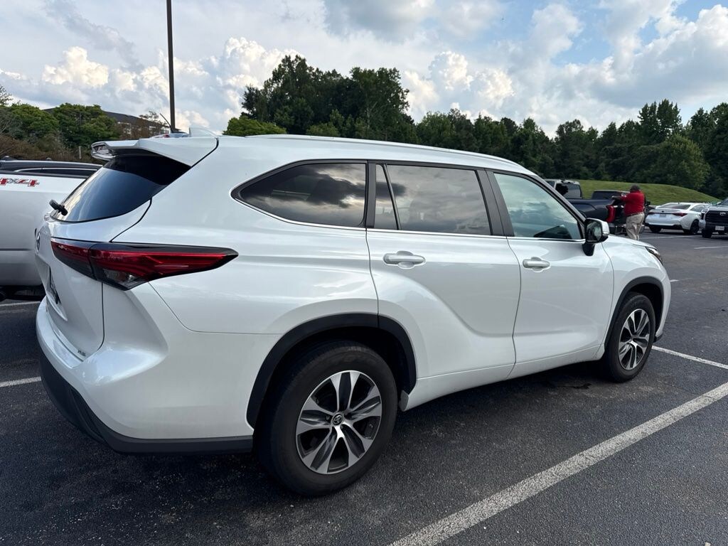 Used 2023 Toyota Highlander XLE SUV