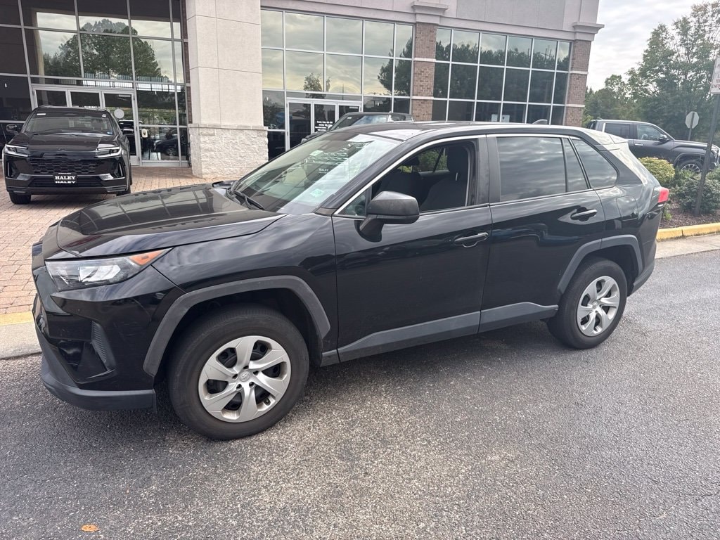 Used 2022 Toyota RAV4 LE SUV