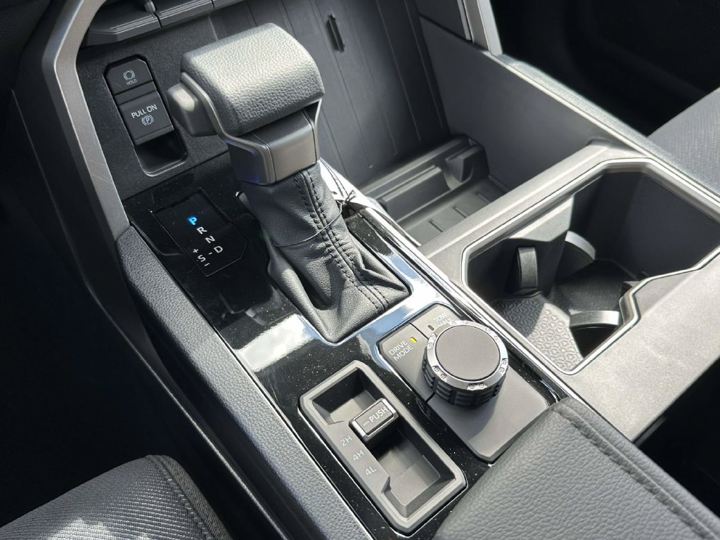 2026 Toyota Tundra SR5 - Photo 6