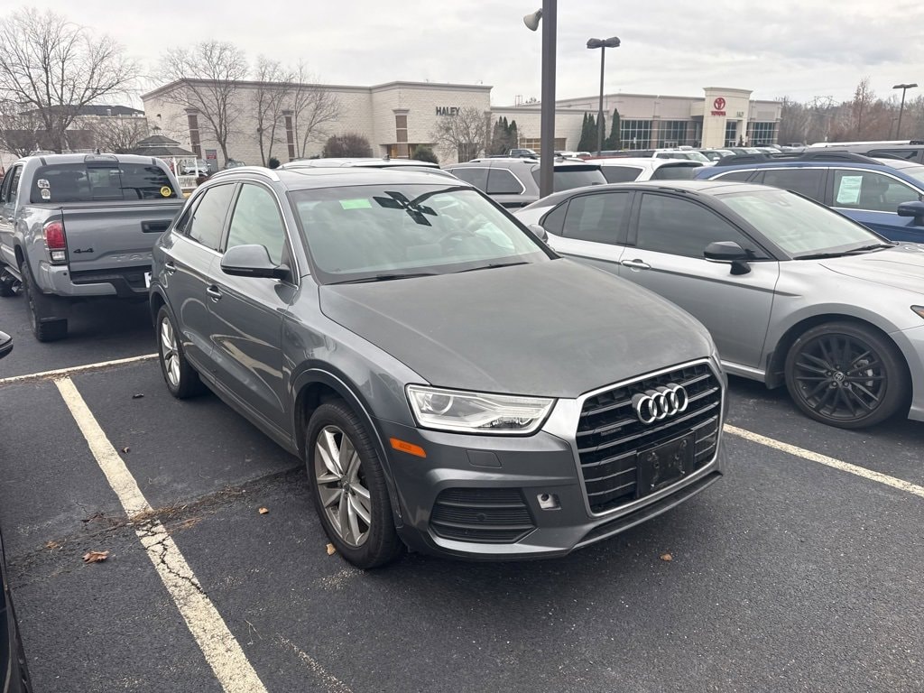 2016 Audi Q3 Premium Plus's photo