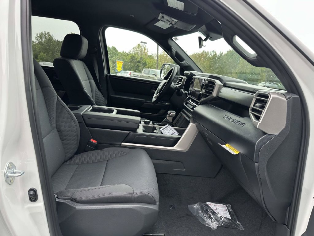 2026 Toyota Tundra SR5 - Photo 11