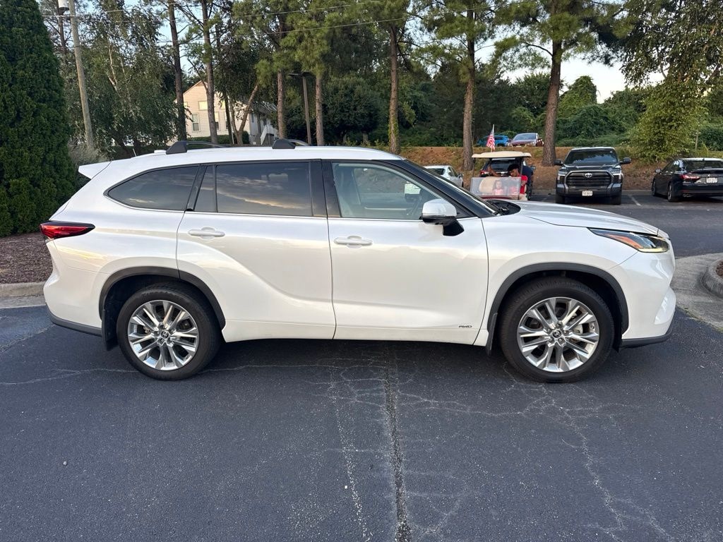 Used 2023 Toyota Highlander Hybrid Limited SUV