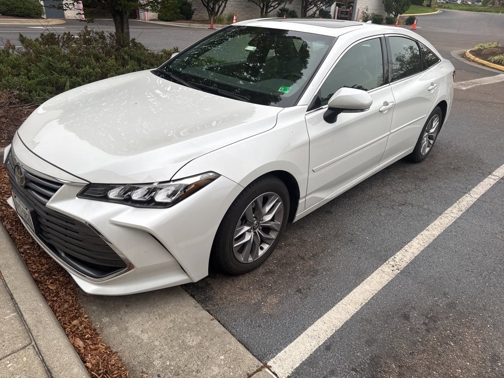 2022 Toyota Avalon XLE photo 4