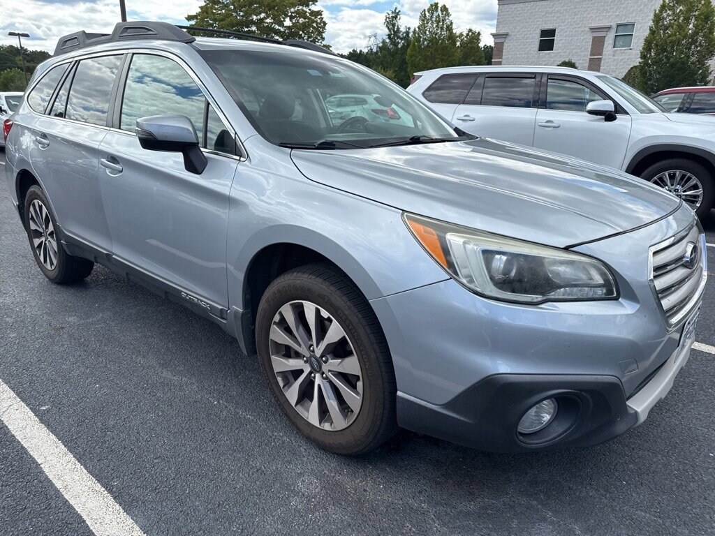 Used 2015 Subaru Outback 2.5i Limited w/Moonroof/KeylessAccess/Nav/EyeSight SUV