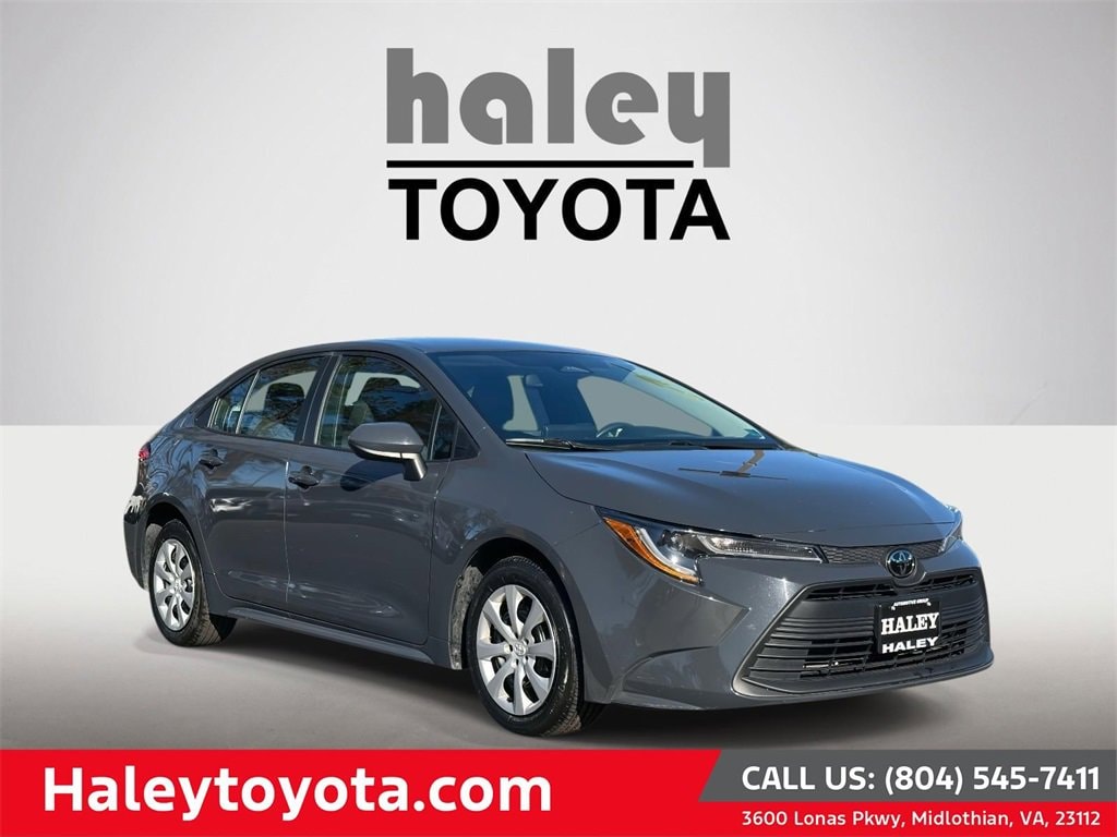 2025 Toyota Corolla LE's photo