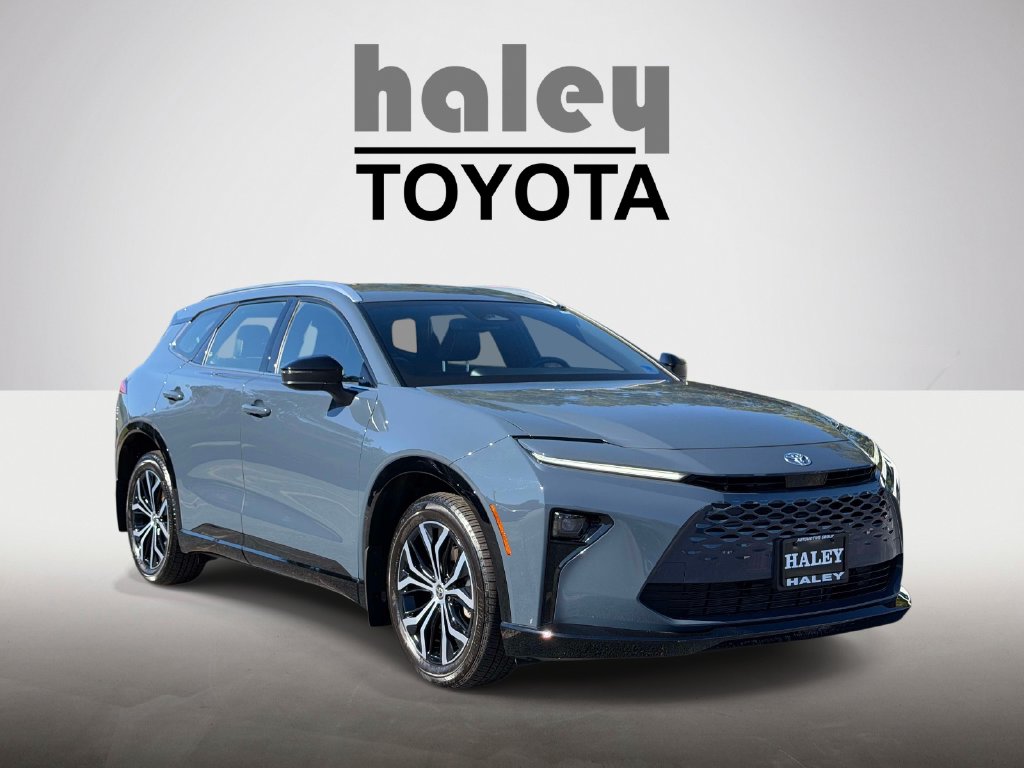 2025 Toyota Crown Signia XLE