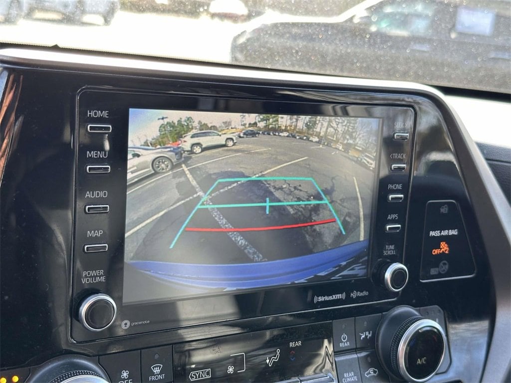 Used 2021 Toyota Highlander XLE SUV