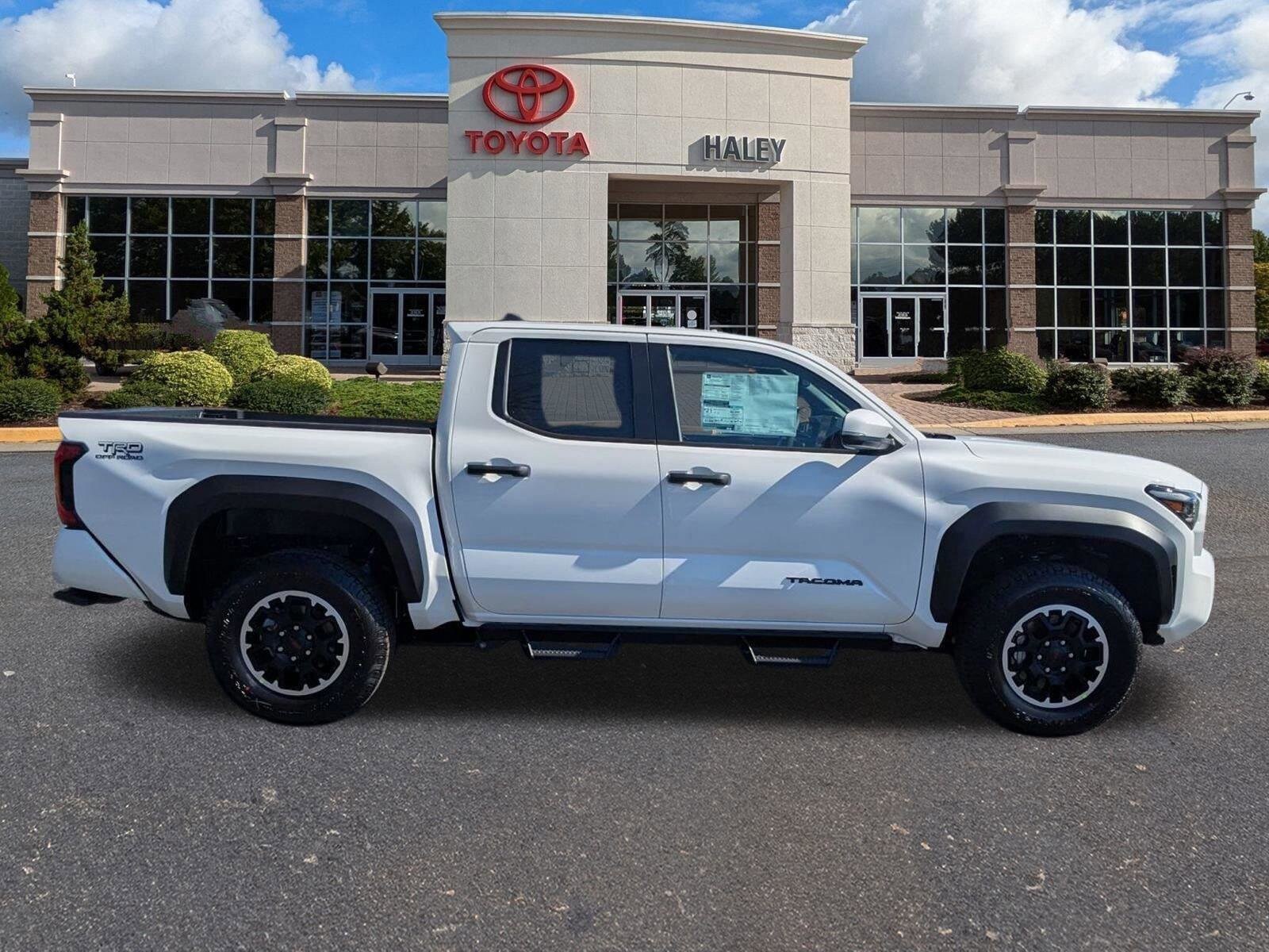 2025 Toyota Tacoma TRD Off-Road Double Cab photo 2