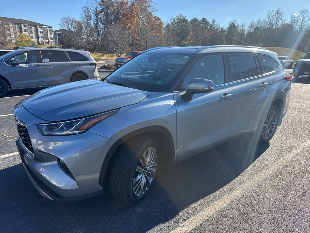 2021 Toyota Highlander Platinum photo 4