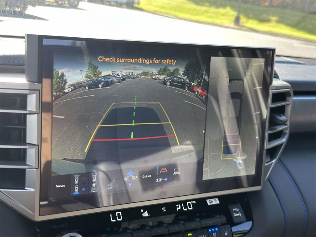 New 2026 Toyota Tundra 4WD Platinum Hybrid Platinum Hybrid CrewMax 5.5 Bed