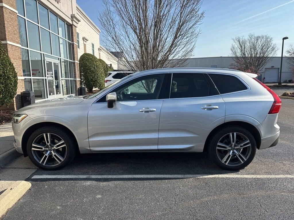 Used 2020 Volvo XC60 T5 Momentum SUV
