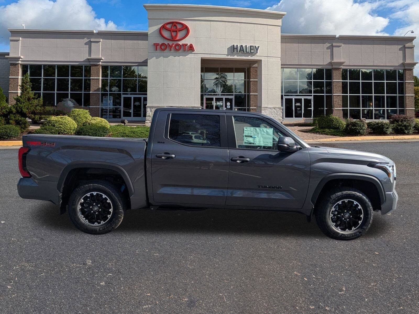 2025 Toyota Tundra SR5 photo 2