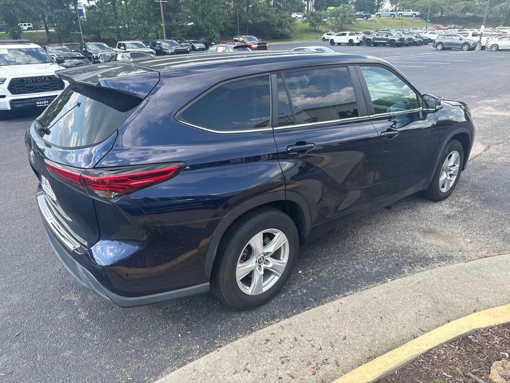 Used 2023 Toyota Highlander LE SUV