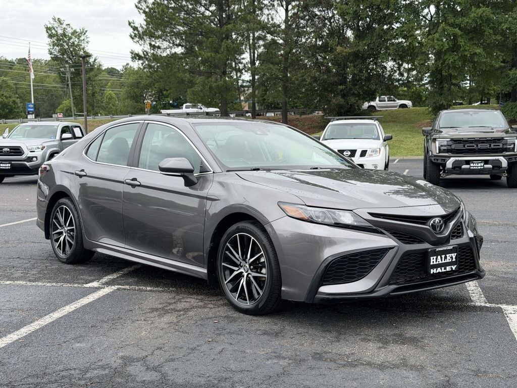 Used 2023 Toyota Camry SE Sedan
