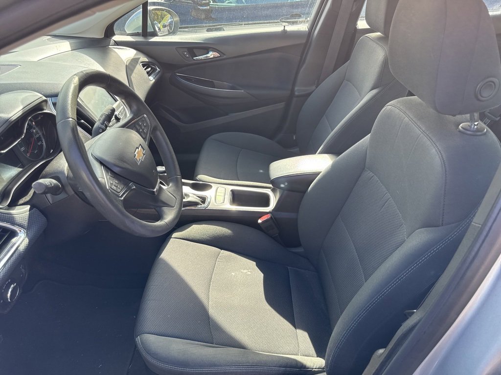 2016 Chevrolet Cruze LT photo 4
