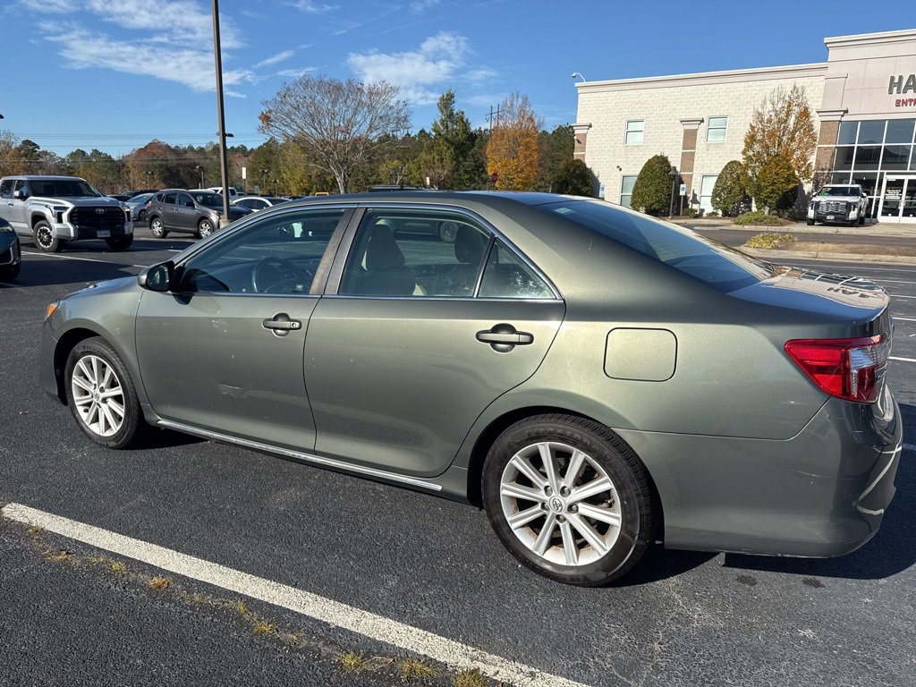 2012 Toyota Camry XLE photo 2