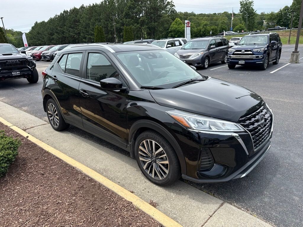 Used 2024 Nissan Kicks SV SUV