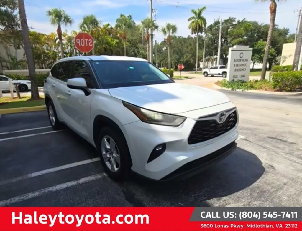 Used 2022 Toyota Highlander LE SUV