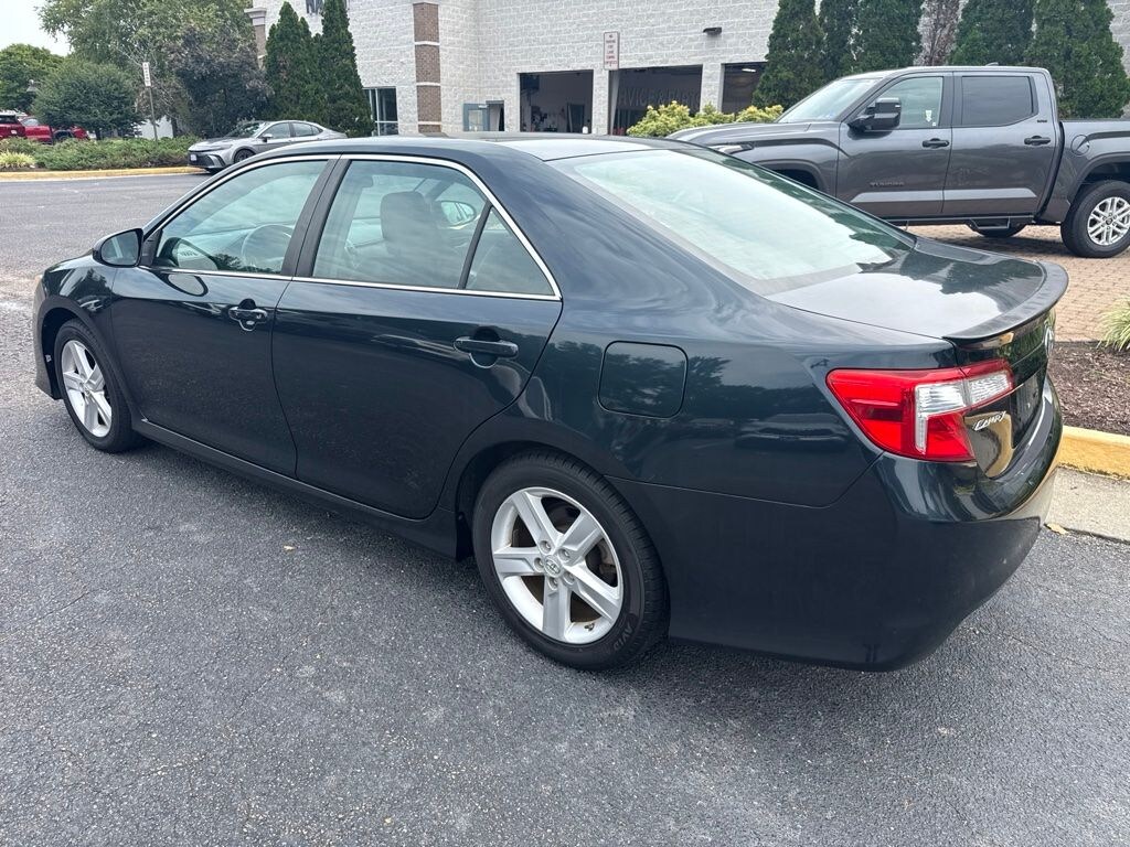 Used 2014 Toyota Camry SE Sedan